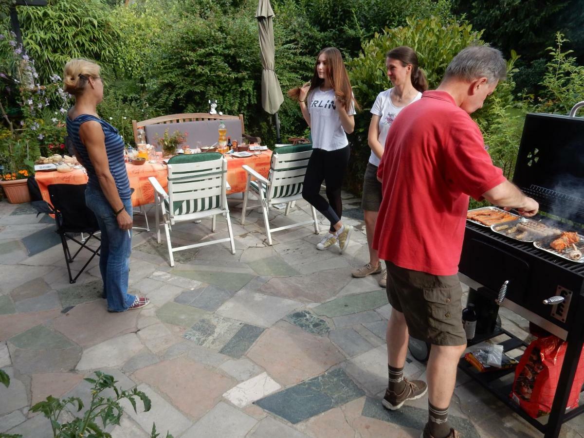 Duesseldorfer Privatzimmer Exterior foto